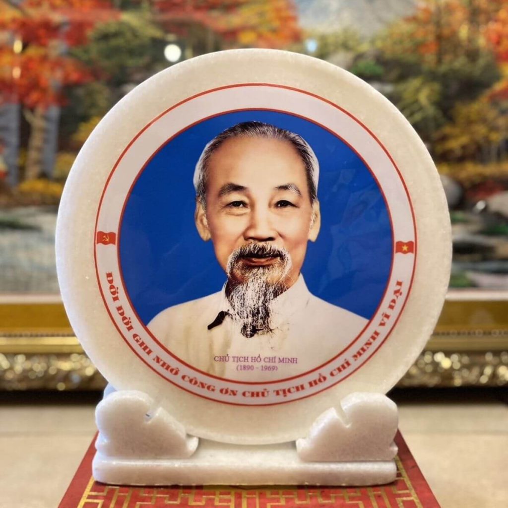 Dĩa sứ quà tặng đại hội cựu chiến binh