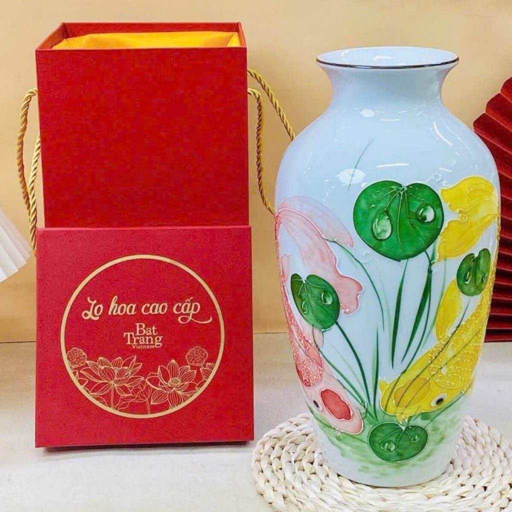 Lọ hoa-quà tặng đại hội cựu chiến binh